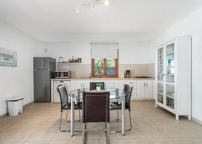 Cassis بيت للعطل أذيخي